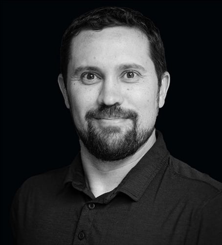 Swanson, Ian_2022 BW 500x550